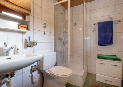Fiesch - Chalet Annabelle - Ferienwohnung 5-Zimmer - Obergeschoss - Badezimmer